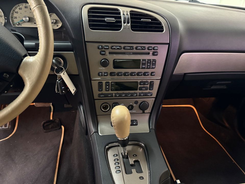 2005 Ford Thunderbird