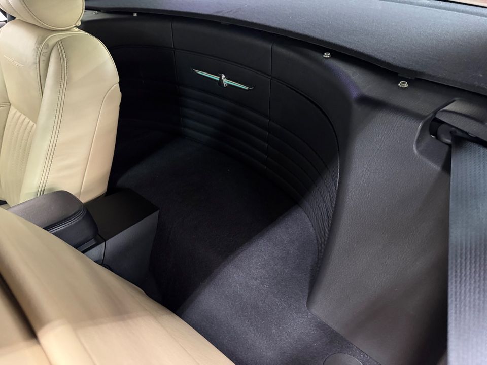2005 Ford Thunderbird