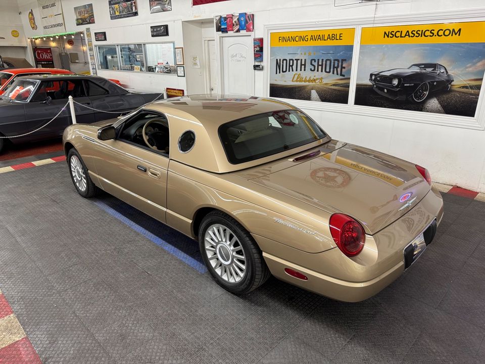 2005 Ford Thunderbird
