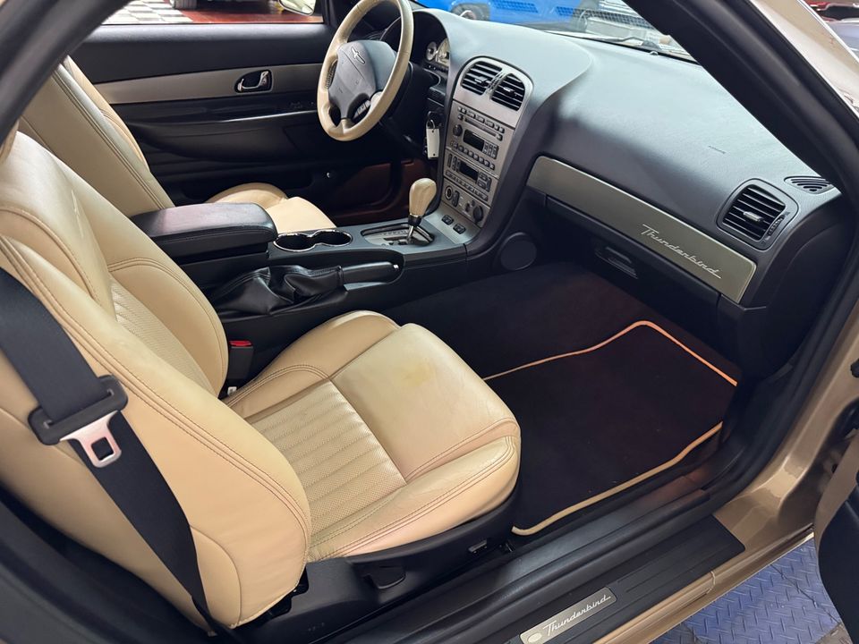 2005 Ford Thunderbird