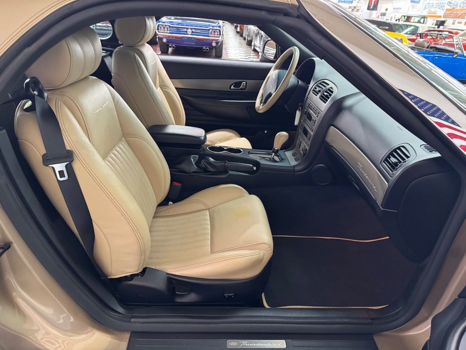 2005 Ford Thunderbird