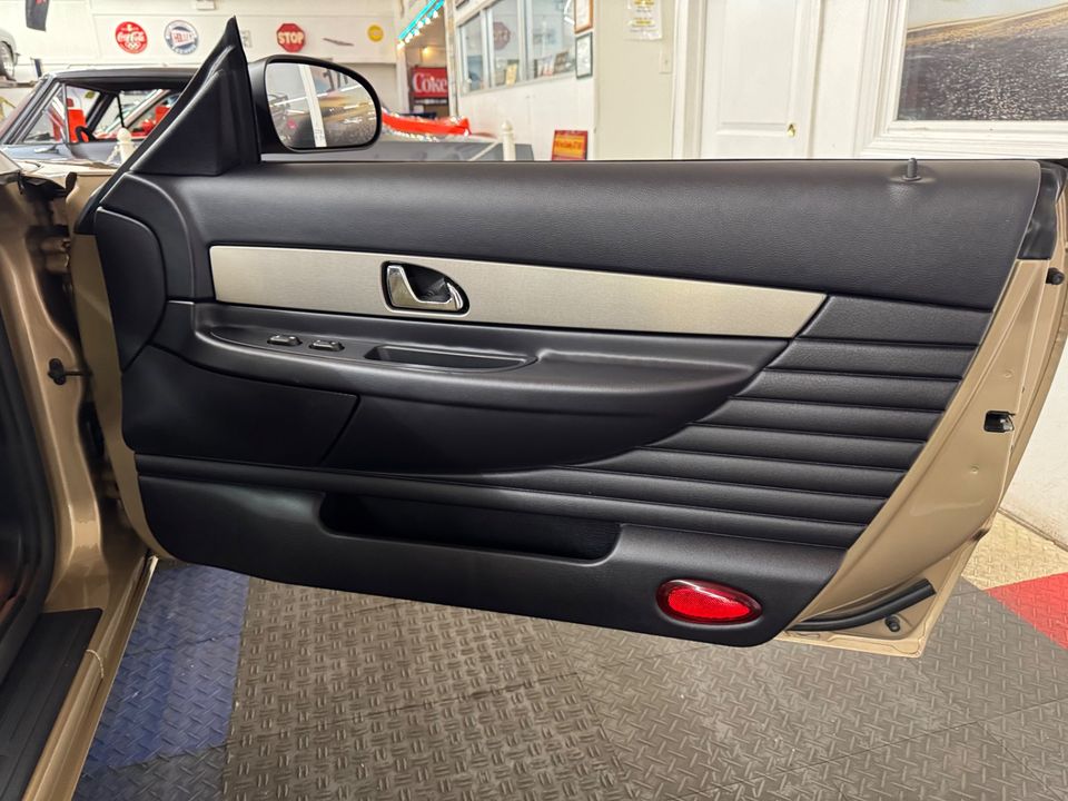 2005 Ford Thunderbird