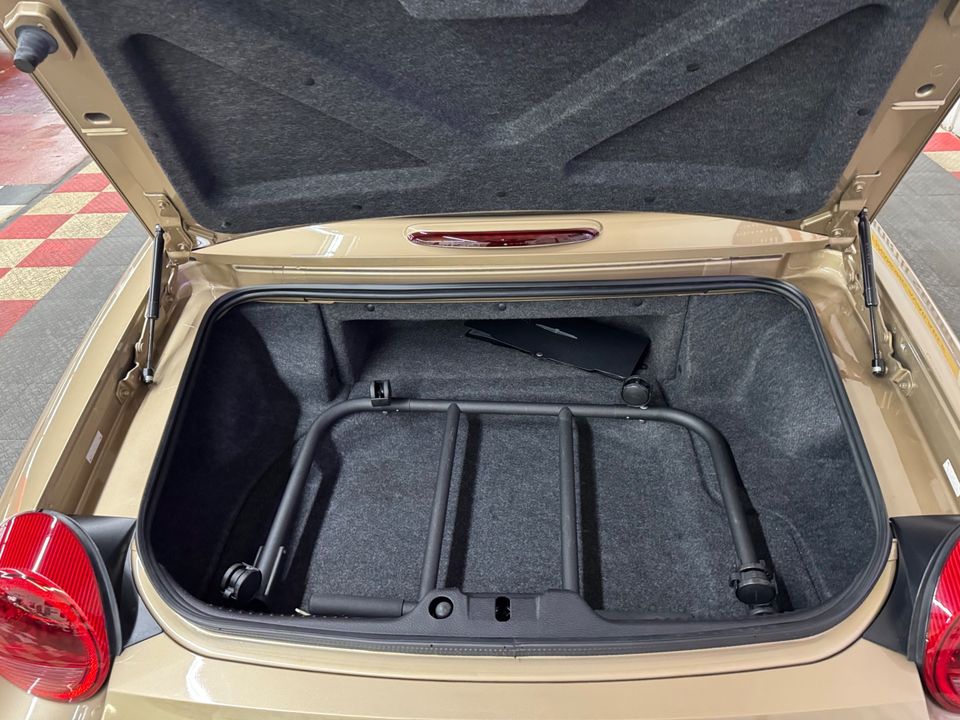 2005 Ford Thunderbird
