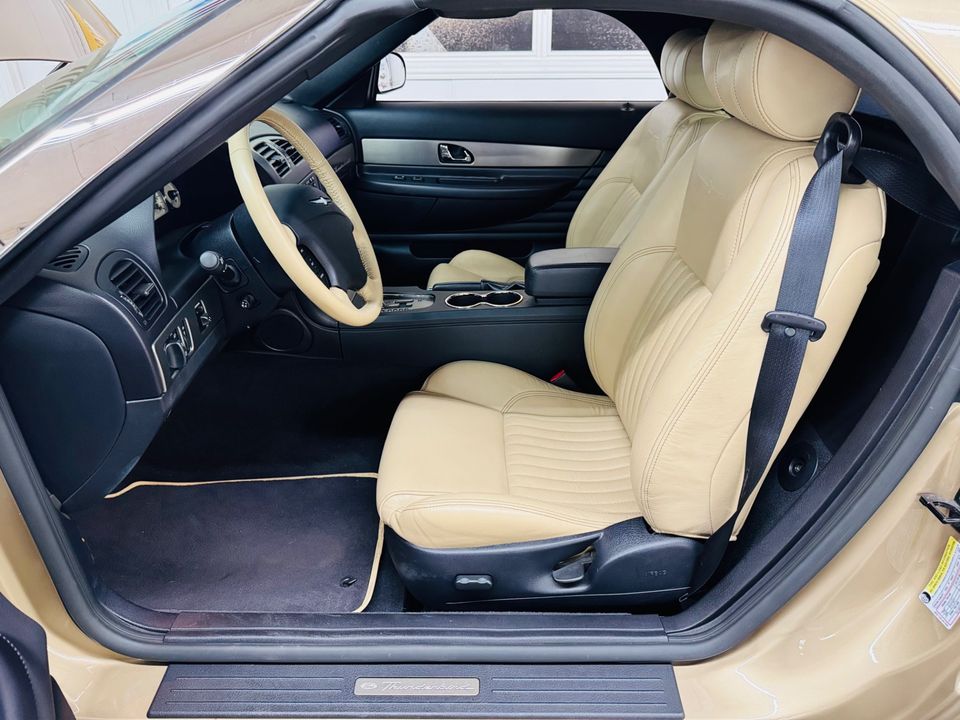 2005 Ford Thunderbird