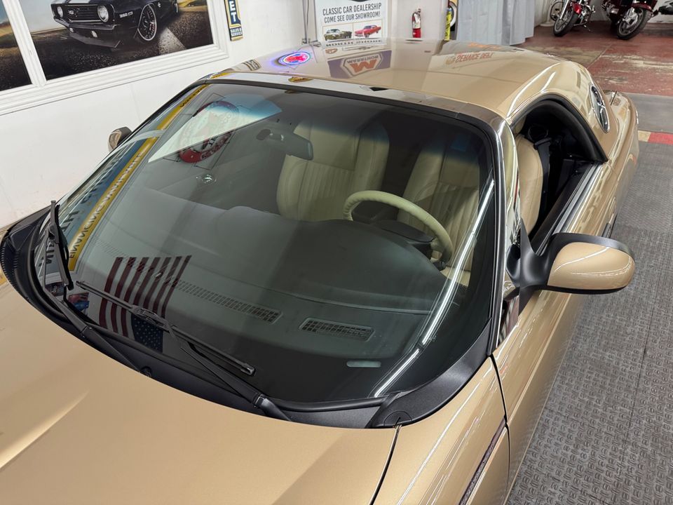 2005 Ford Thunderbird
