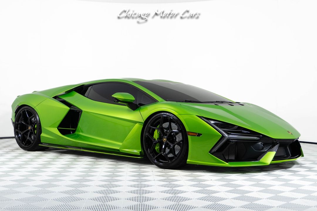 2024 Lamborghini Revuelto