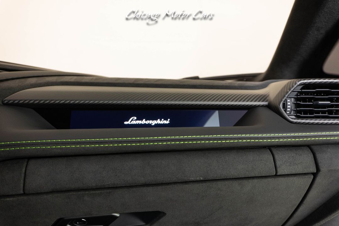 2024 Lamborghini Revuelto