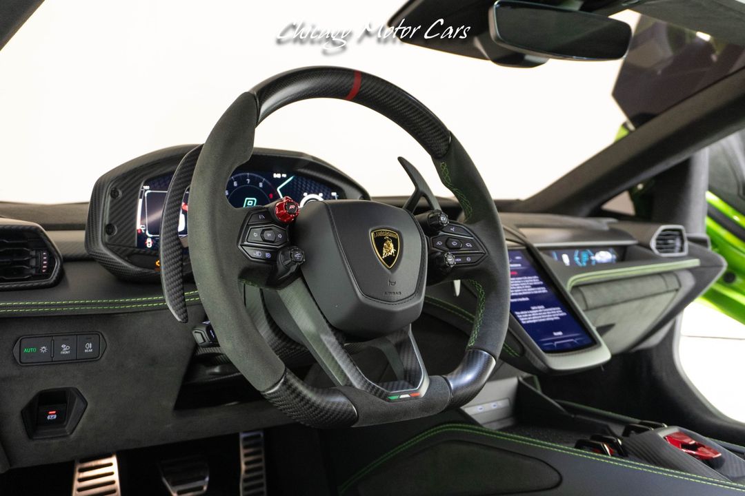 2024 Lamborghini Revuelto