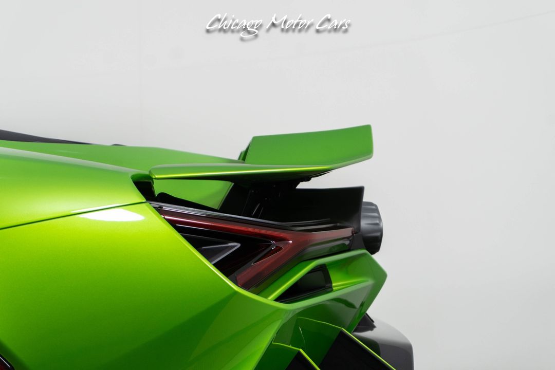 2024 Lamborghini Revuelto
