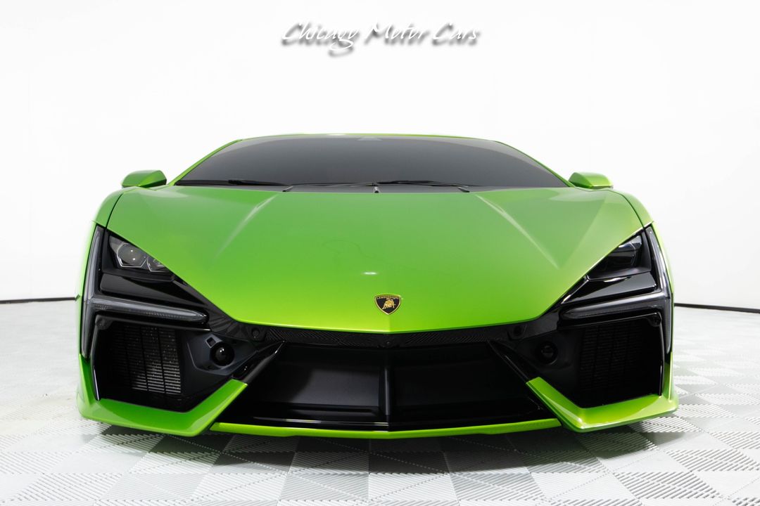 2024 Lamborghini Revuelto