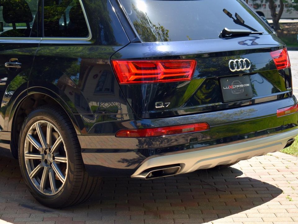 2017 Audi Q7 Premium Plus Pkg, Driver Assistance Pkg, Vission Pkg, Warm Weather Pkg
