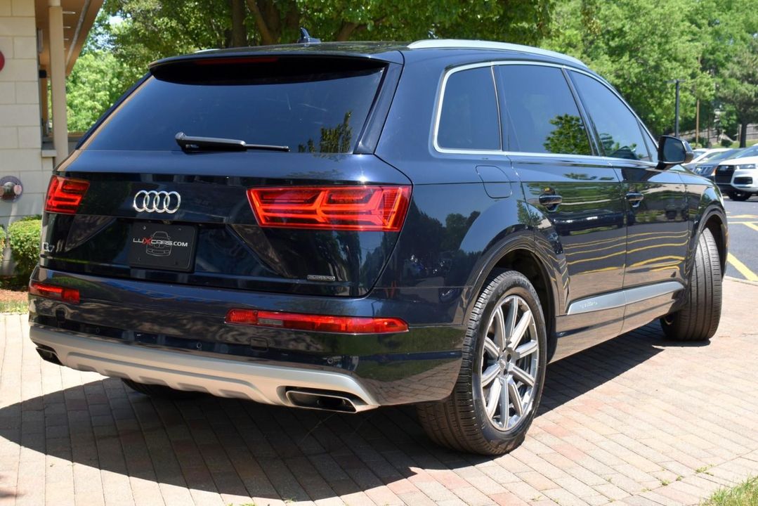 2017 Audi Q7 Premium Plus Pkg, Driver Assistance Pkg, Vission Pkg, Warm Weather Pkg