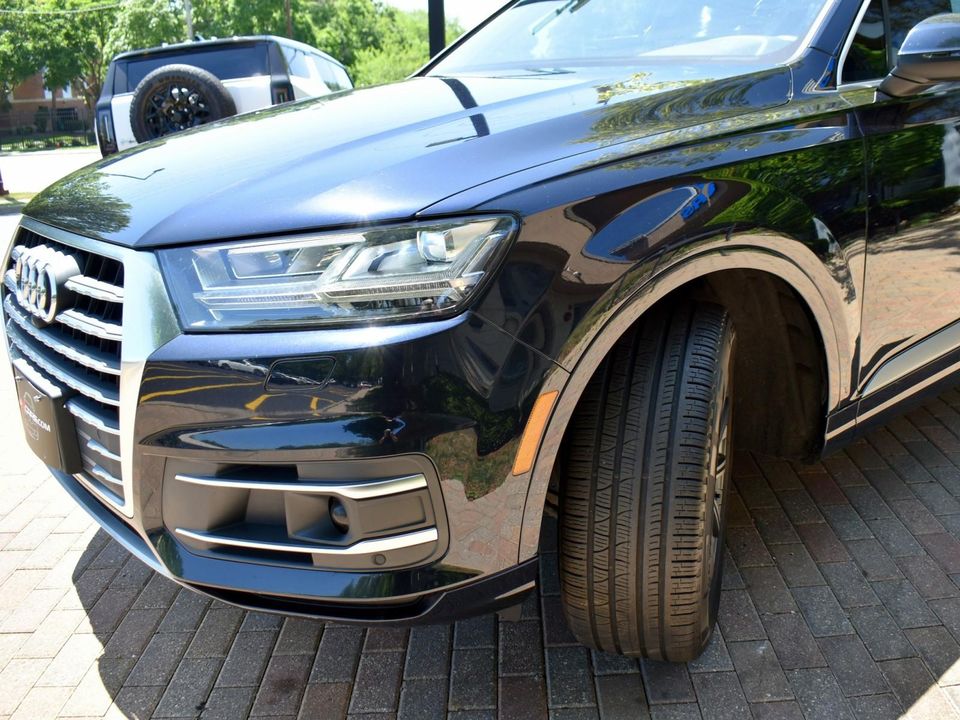 2017 Audi Q7 Premium Plus Pkg, Driver Assistance Pkg, Vission Pkg, Warm Weather Pkg