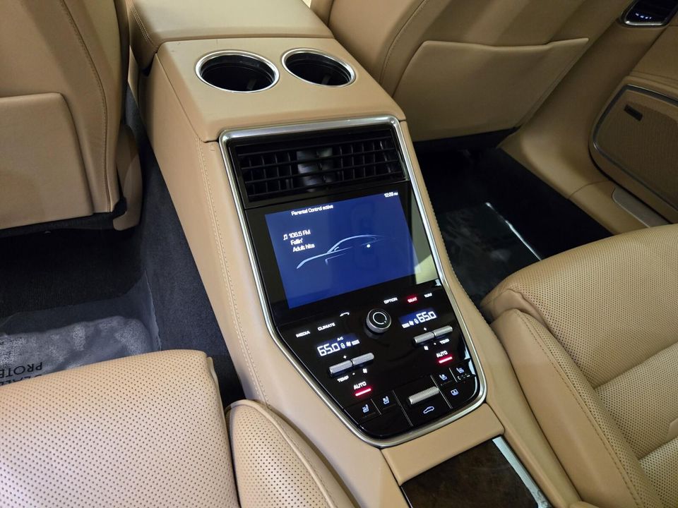 2018 Porsche Panamera