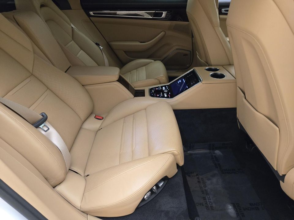 2018 Porsche Panamera