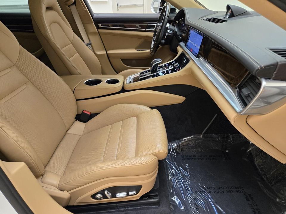 2018 Porsche Panamera