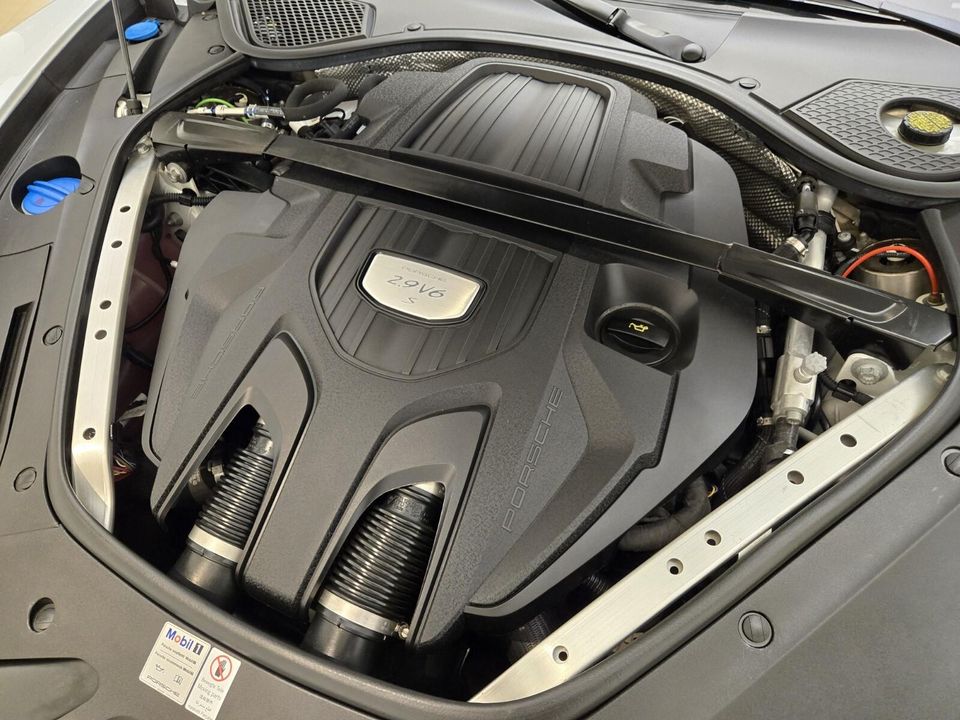 2018 Porsche Panamera