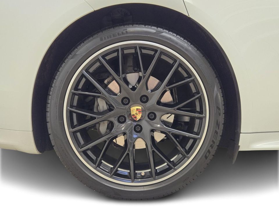 2018 Porsche Panamera