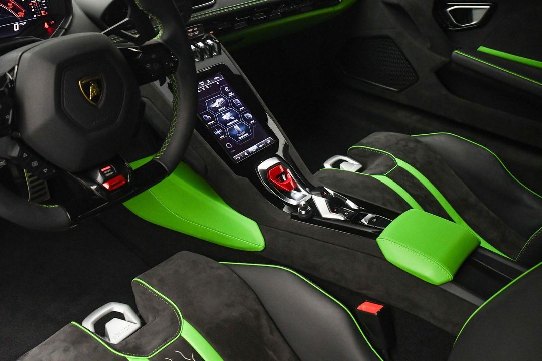 2024 Lamborghini Huracan Tecnica