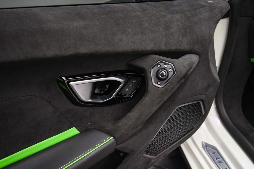 2024 Lamborghini Huracan Tecnica