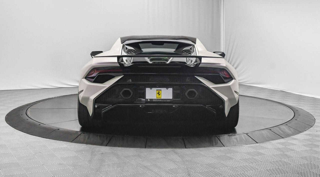 2024 Lamborghini Huracan Tecnica