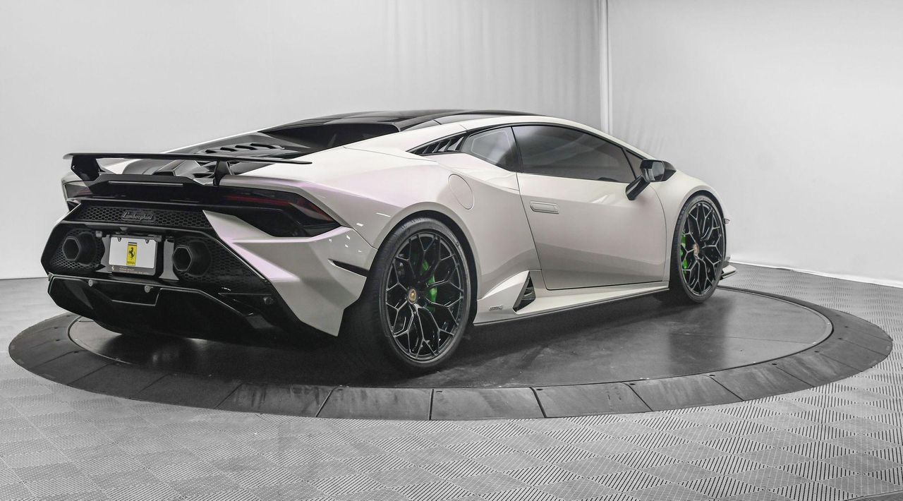 2024 Lamborghini Huracan Tecnica