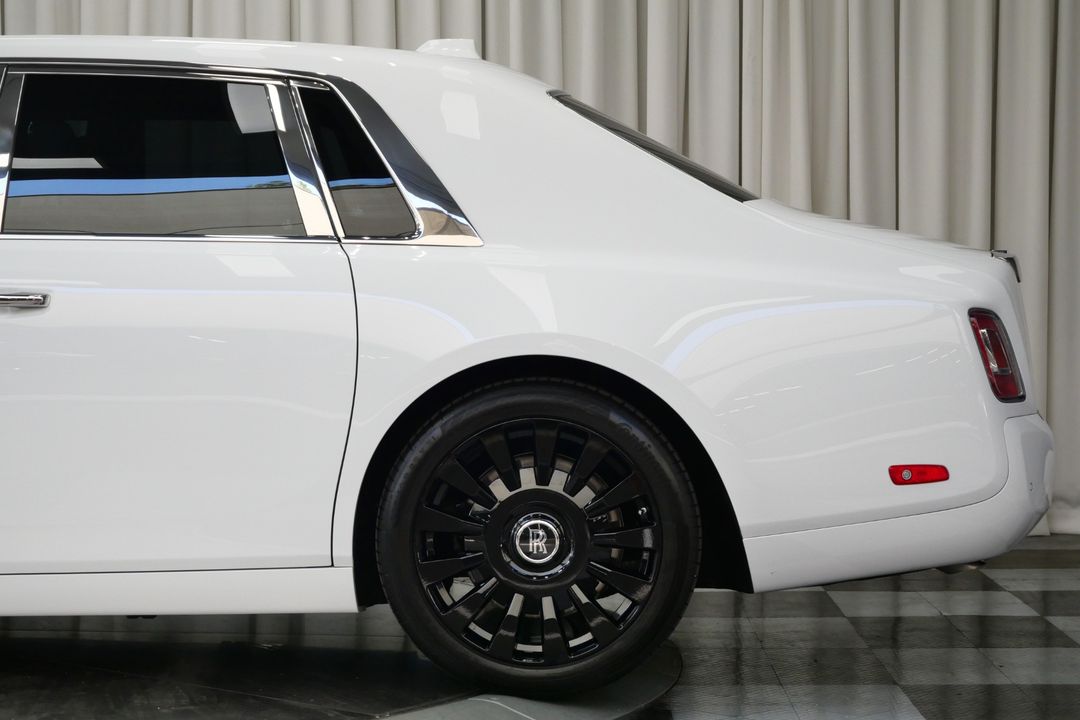 2023 Rolls-Royce Phantom