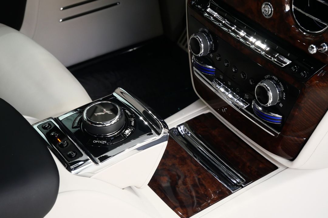 2023 Rolls-Royce Phantom