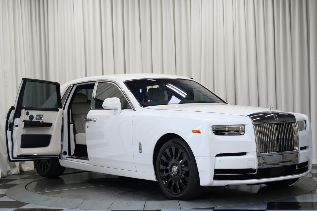 2023 Rolls-Royce Phantom