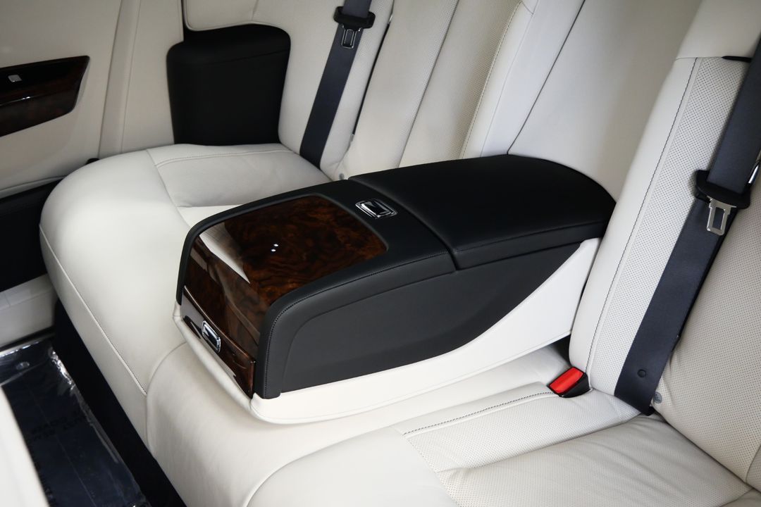 2023 Rolls-Royce Phantom