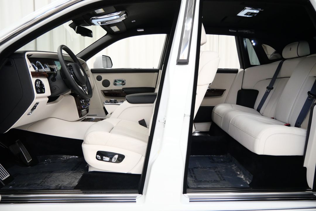 2023 Rolls-Royce Phantom