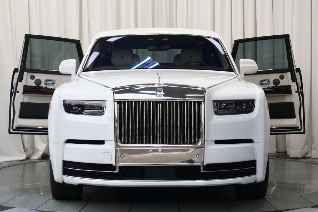 2023 Rolls-Royce Phantom