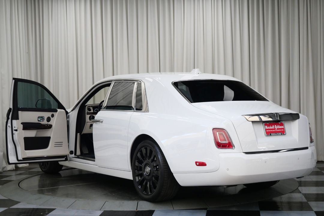 2023 Rolls-Royce Phantom
