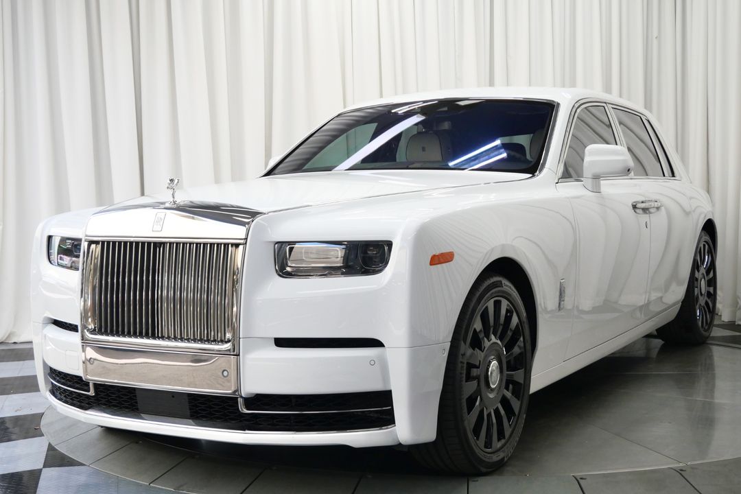 2023 Rolls-Royce Phantom