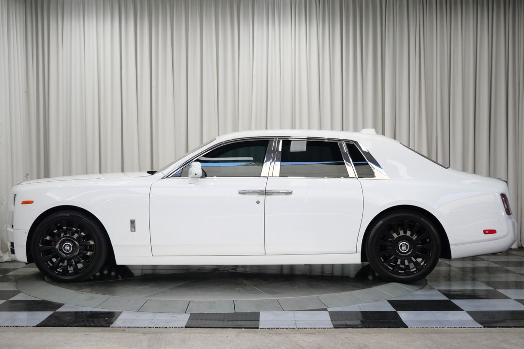 2023 Rolls-Royce Phantom