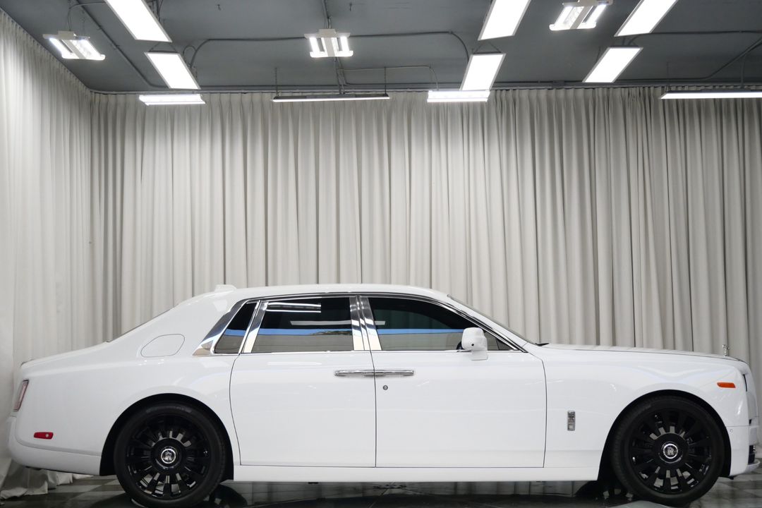 2023 Rolls-Royce Phantom