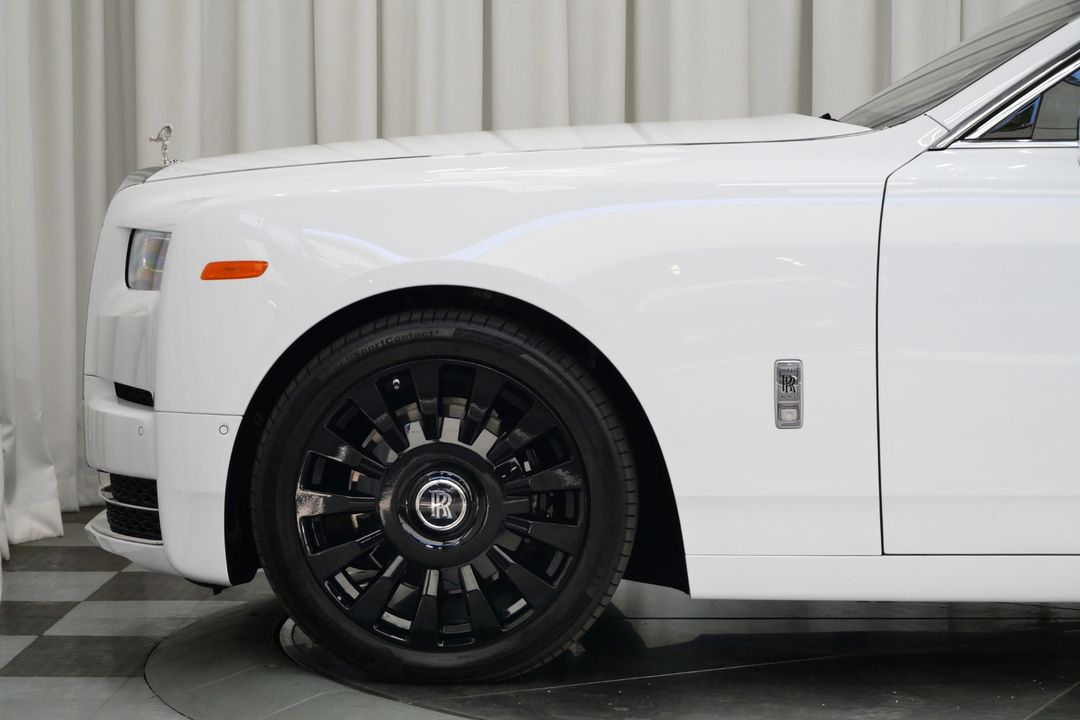 2023 Rolls-Royce Phantom