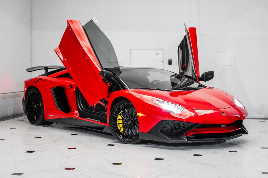 2016 Lamborghini Aventador