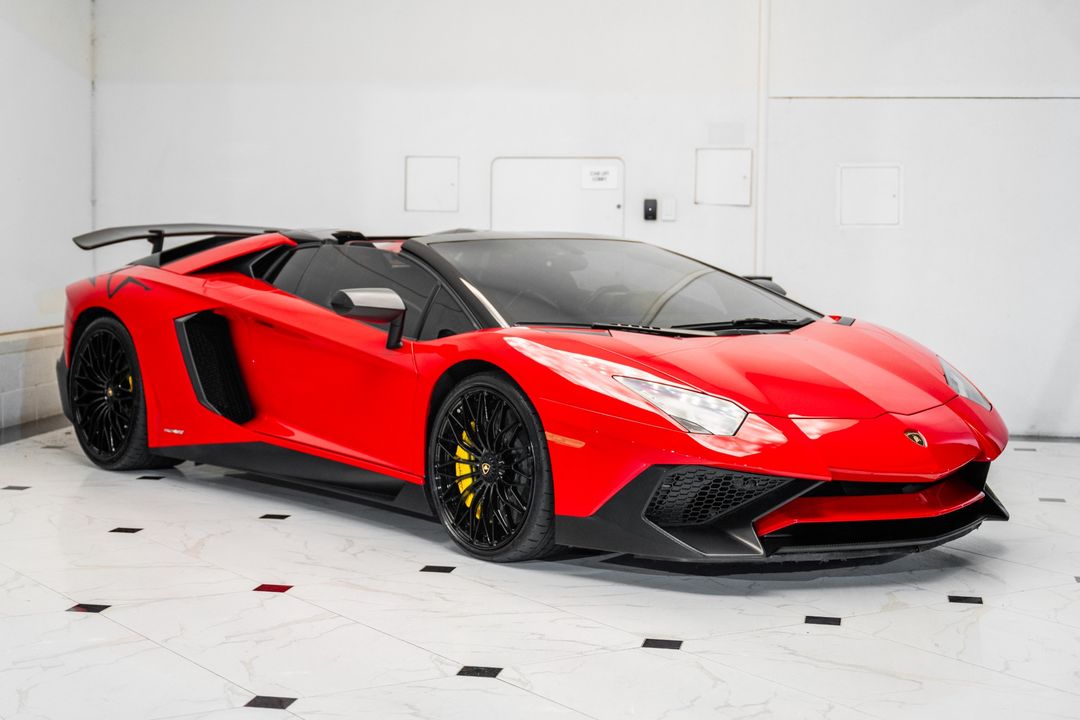 2016 Lamborghini Aventador
