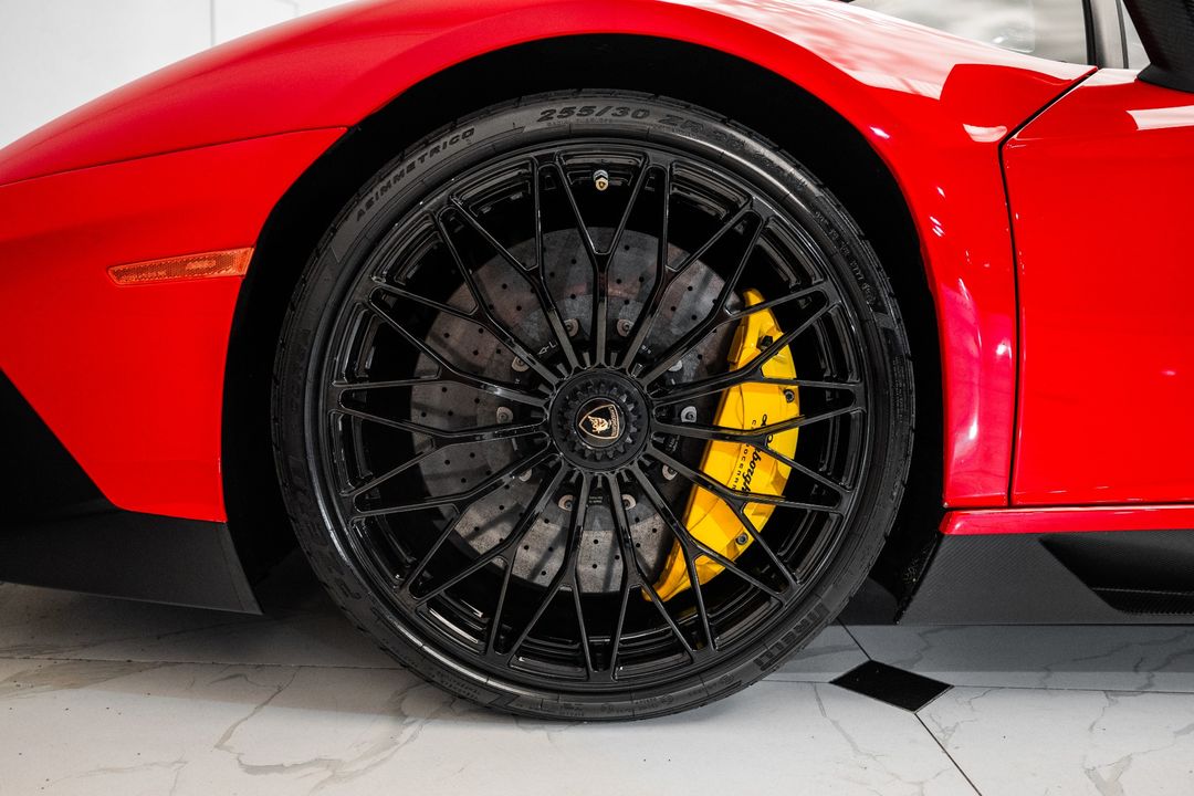 2016 Lamborghini Aventador