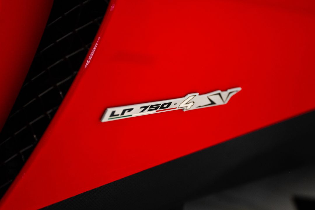 2016 Lamborghini Aventador