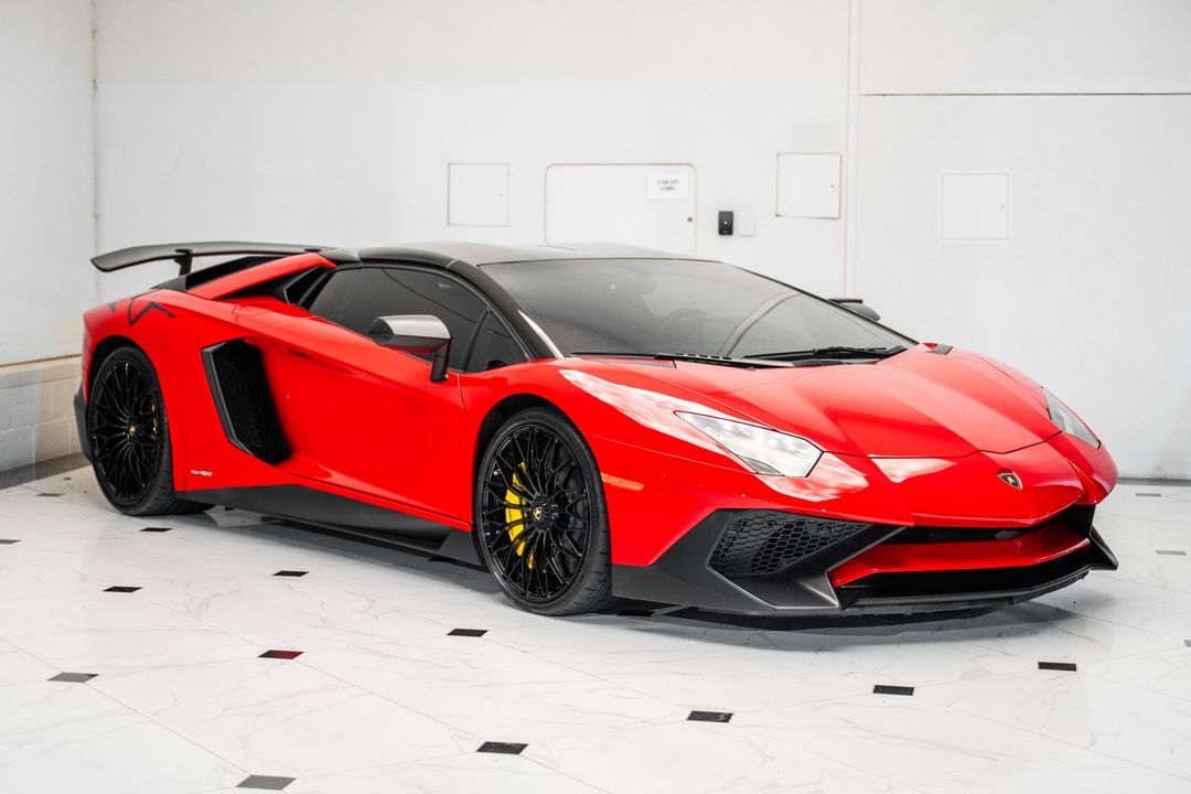 2016 Lamborghini Aventador