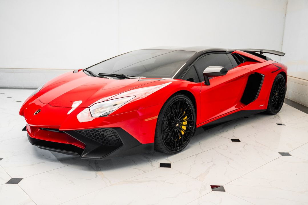 2016 Lamborghini Aventador