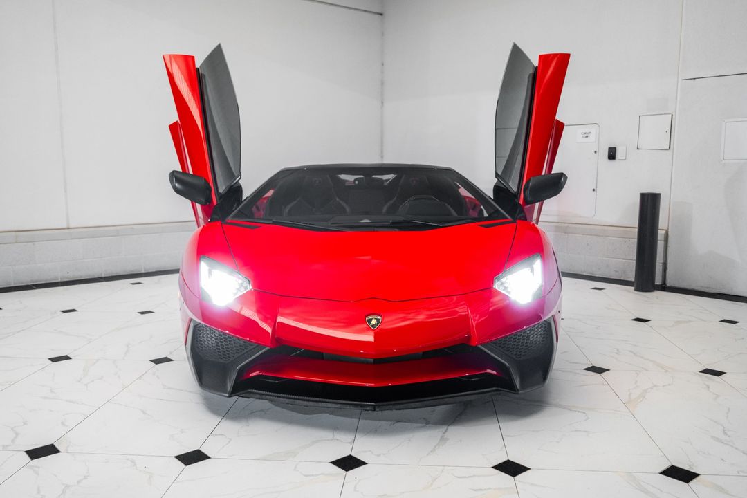 2016 Lamborghini Aventador