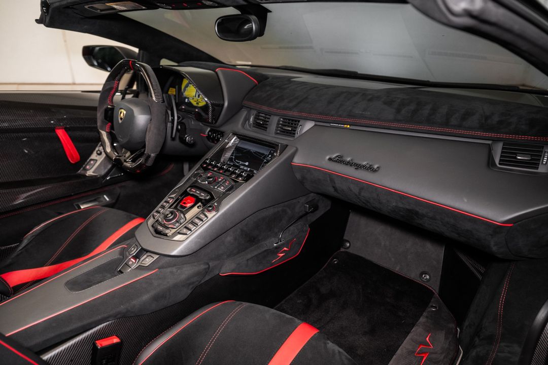 2016 Lamborghini Aventador