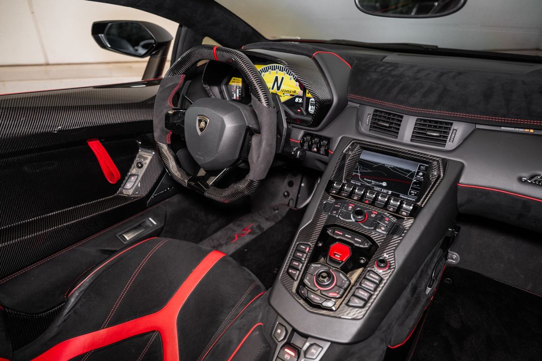 2016 Lamborghini Aventador