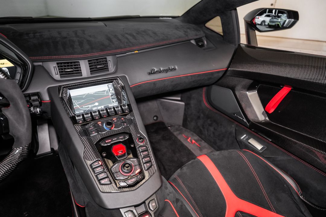 2016 Lamborghini Aventador