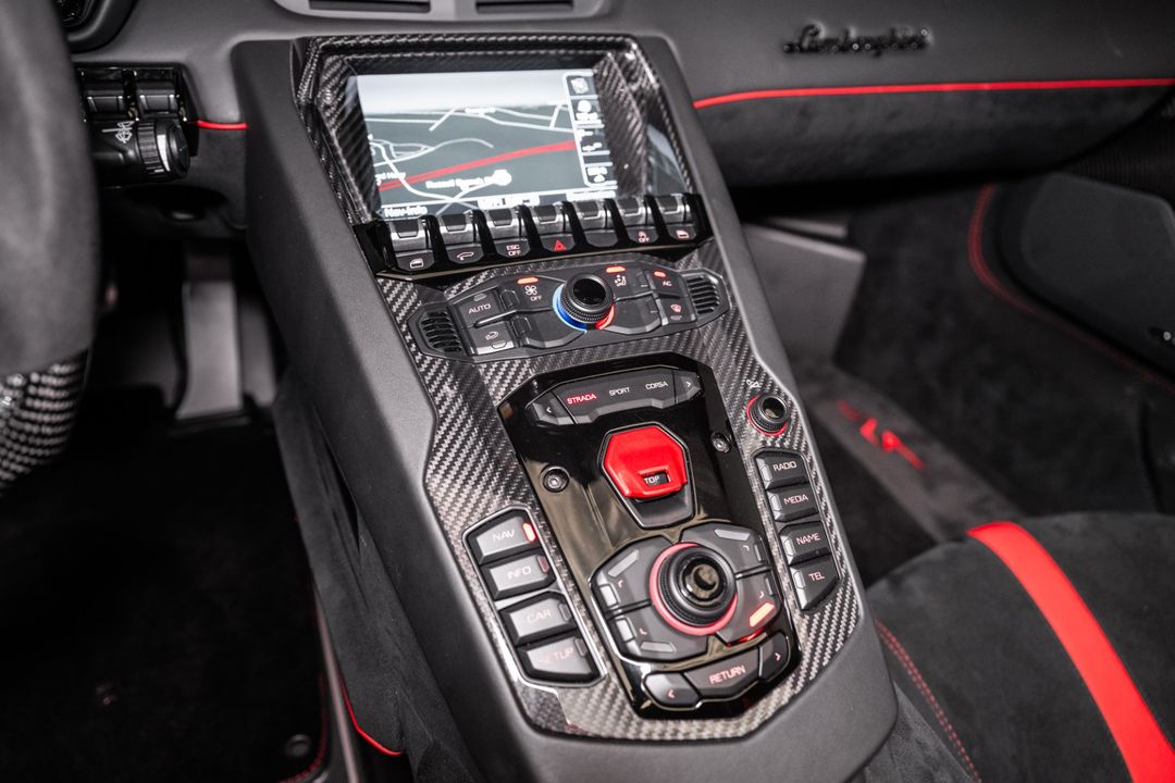 2016 Lamborghini Aventador