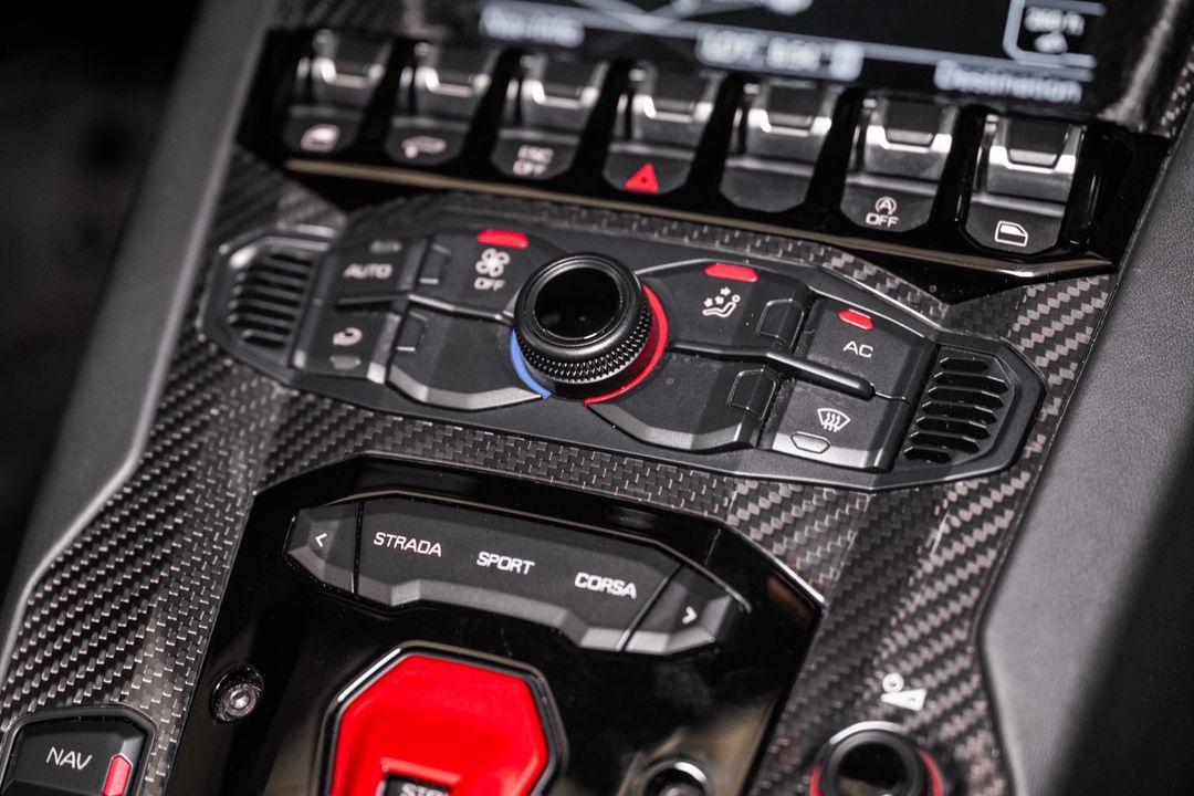 2016 Lamborghini Aventador