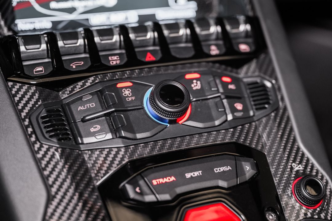 2016 Lamborghini Aventador